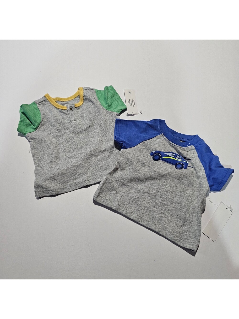 Baby boys gray and blue raglan T shirt with car graphic size 0-3M
